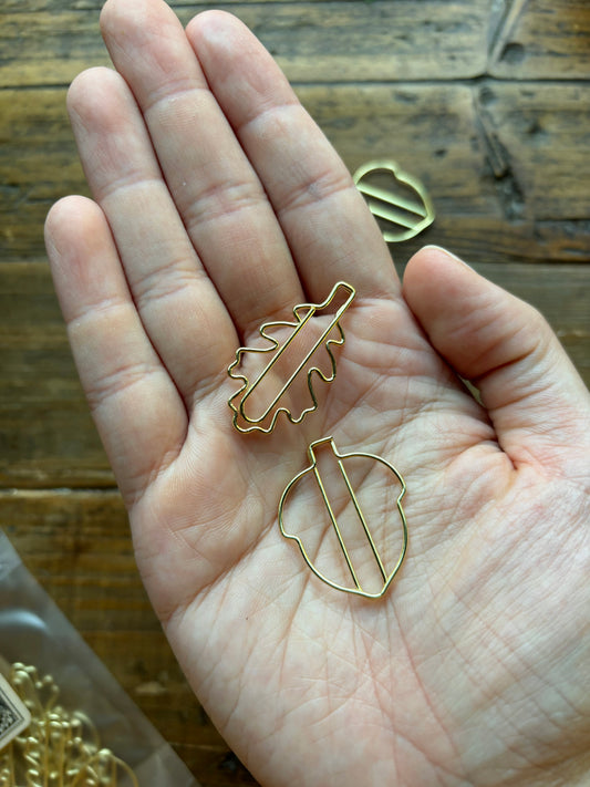 Oak leaf & acorn paper clip set