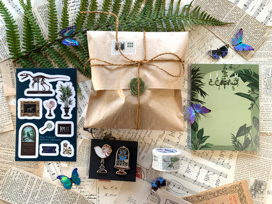 The Natural History Museum gift bundle