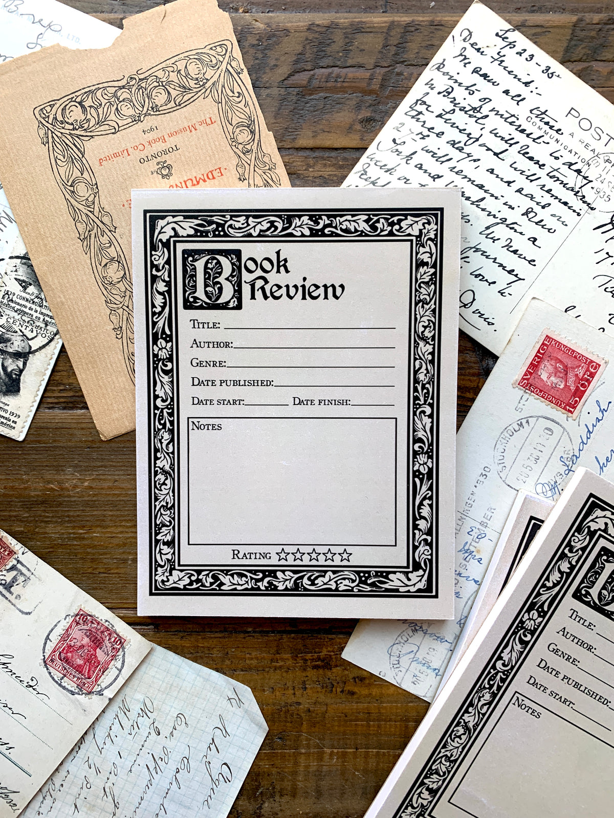 Book review notepad – The Creeping Moon